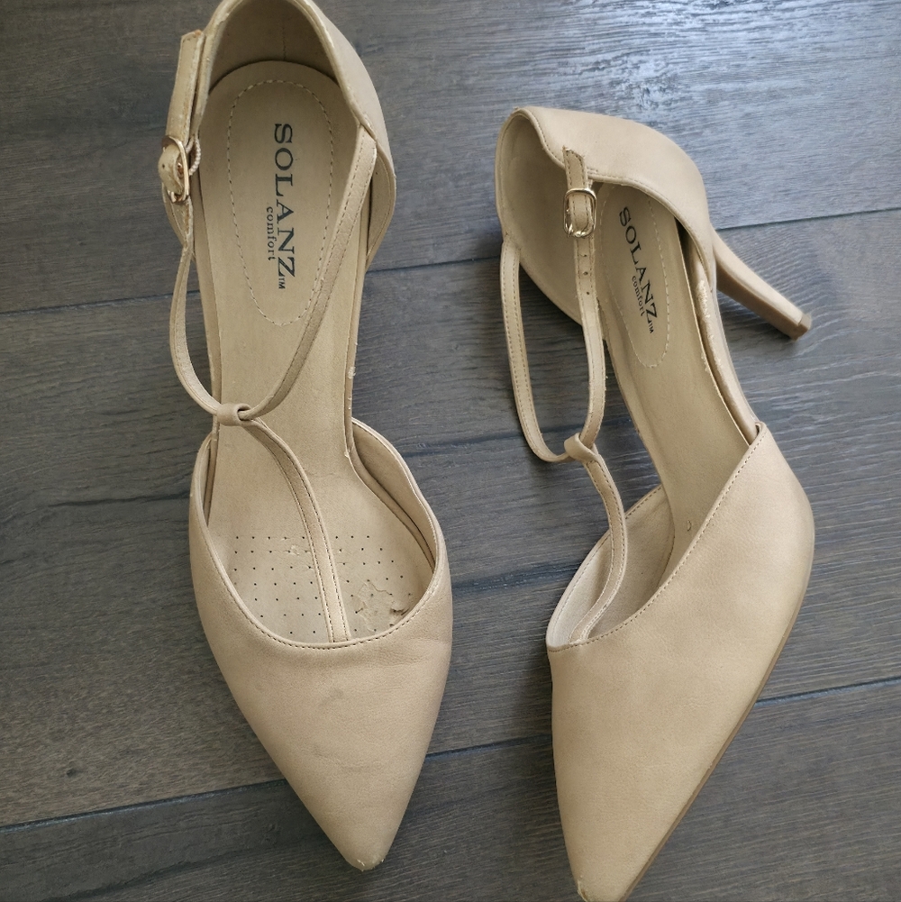 SOLANZ Nude Pointed T-Strap‎ Heels